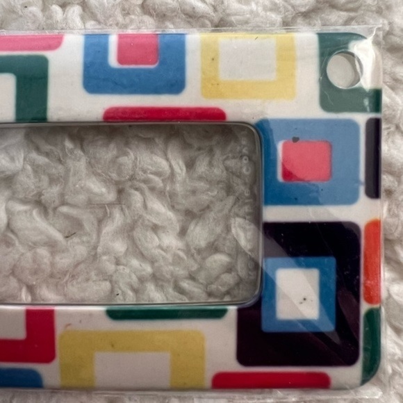 Kikkerland Pocket Magnifier Asst. Set of 4 - Picture 3 of 6